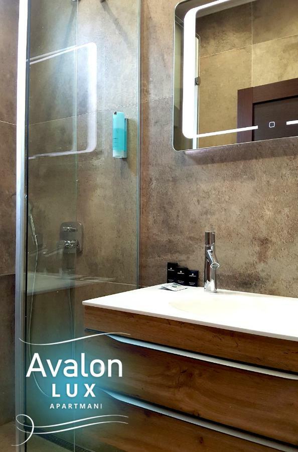 Avalon Lux Studio Apartment Νόβι Σαντ Εξωτερικό φωτογραφία